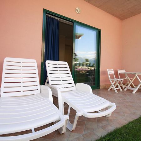 Residence Oasi Del Viandante Lake Como Екстер'єр фото