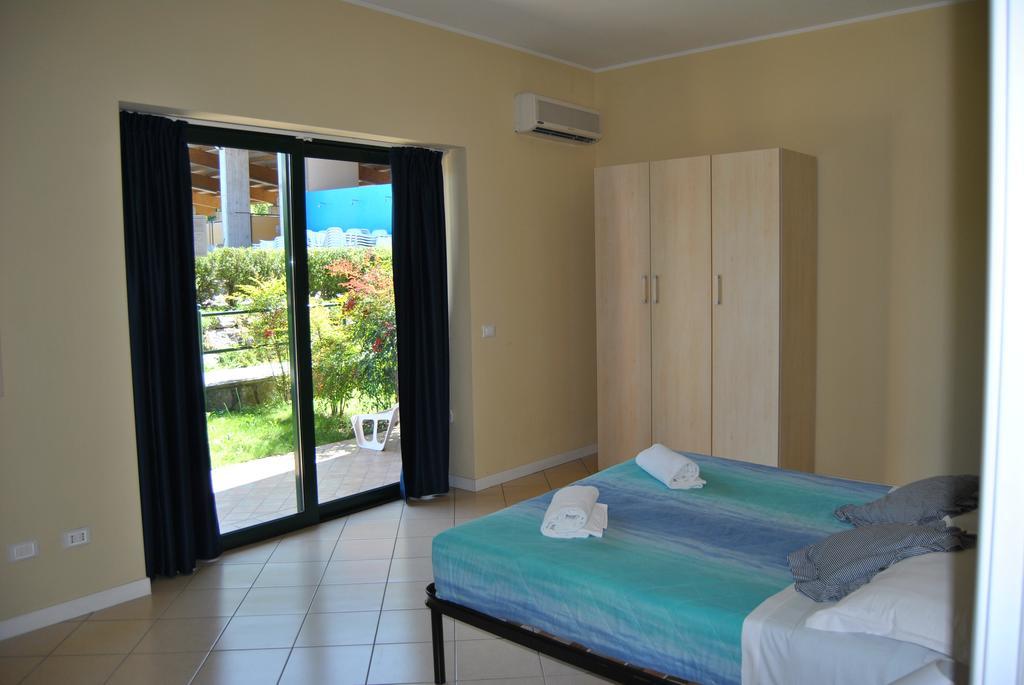 Residence Oasi Del Viandante Lake Como Екстер'єр фото