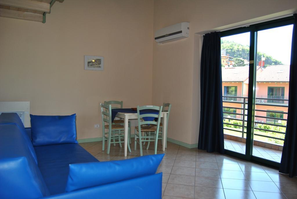 Residence Oasi Del Viandante Lake Como Екстер'єр фото