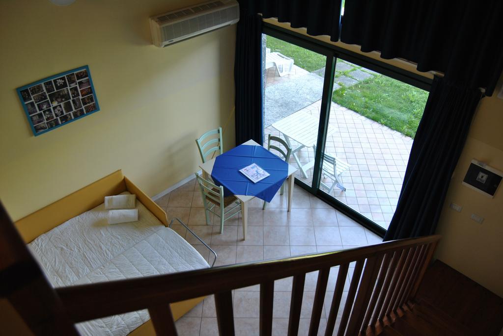 Residence Oasi Del Viandante Lake Como Екстер'єр фото